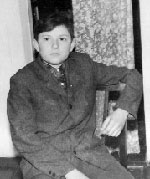 Петру – 15 лет.13;10;На левом лацкане пиджака – комсомольский значок. 1965 год.